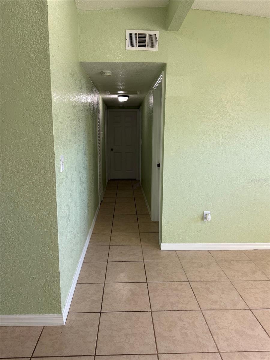 Image 9 of 22 For 720 Manor Drive