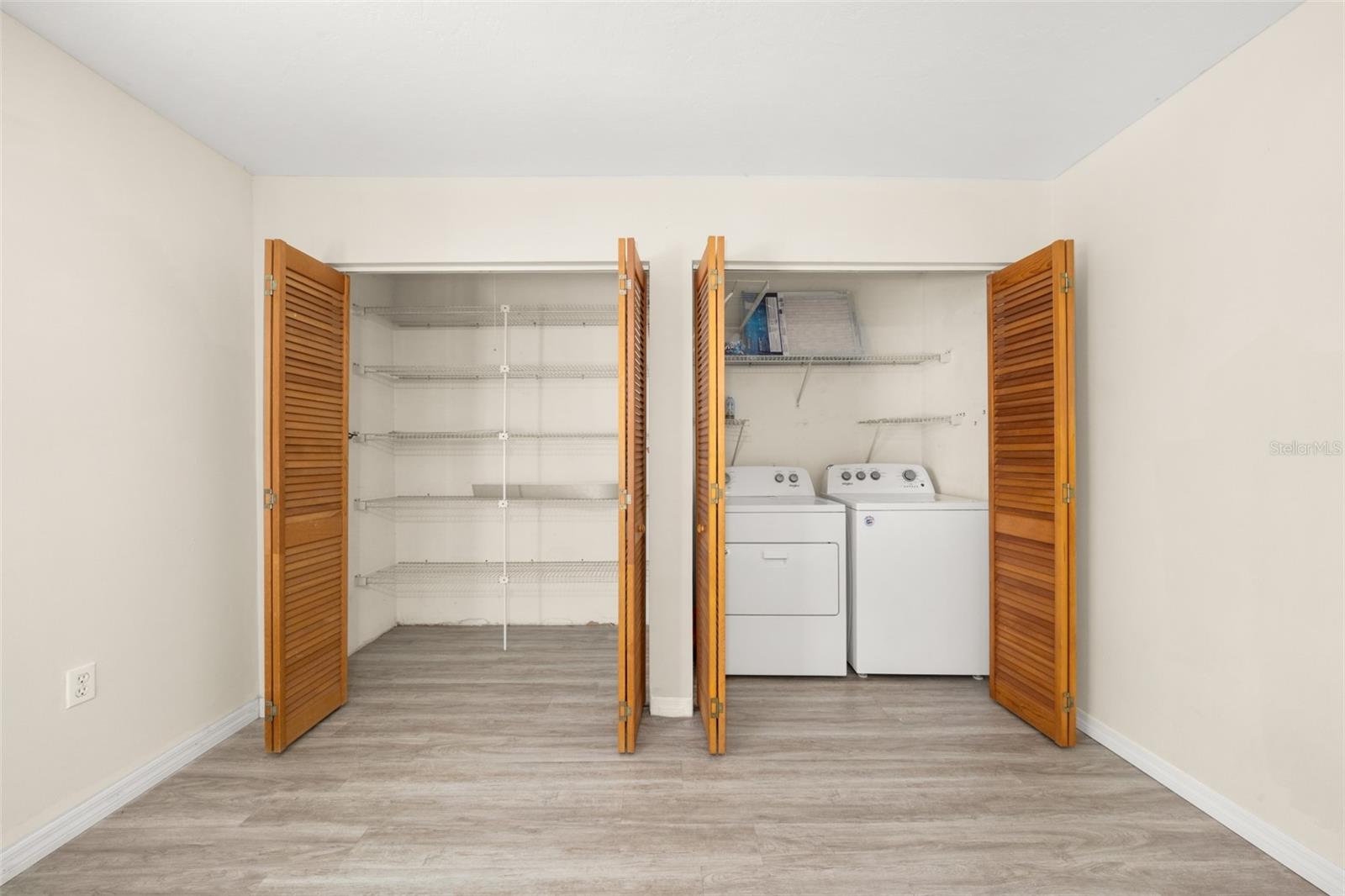 Image 10 of 47 For 1273 Woodbury Avenue