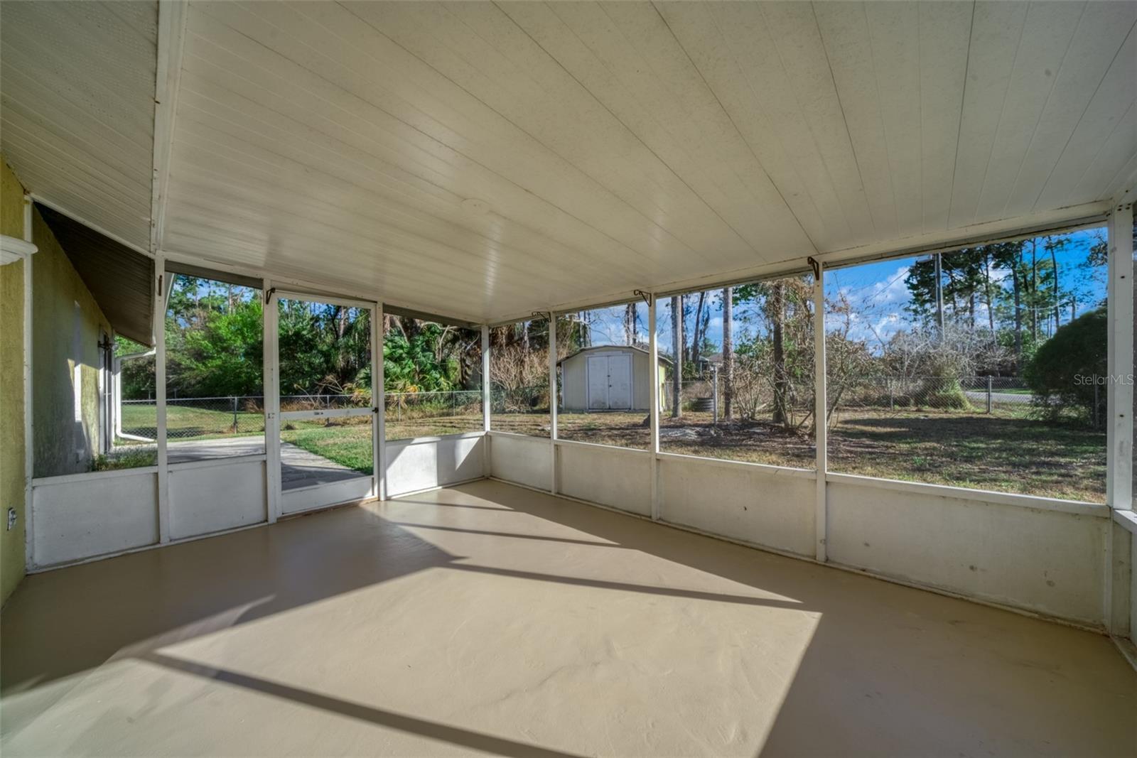 Image 33 of 47 For 1273 Woodbury Avenue