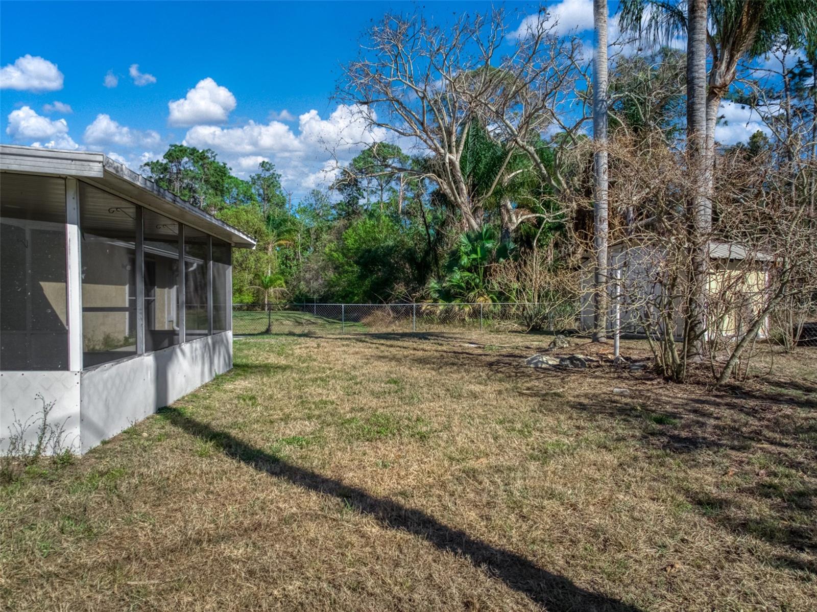 Image 37 of 47 For 1273 Woodbury Avenue