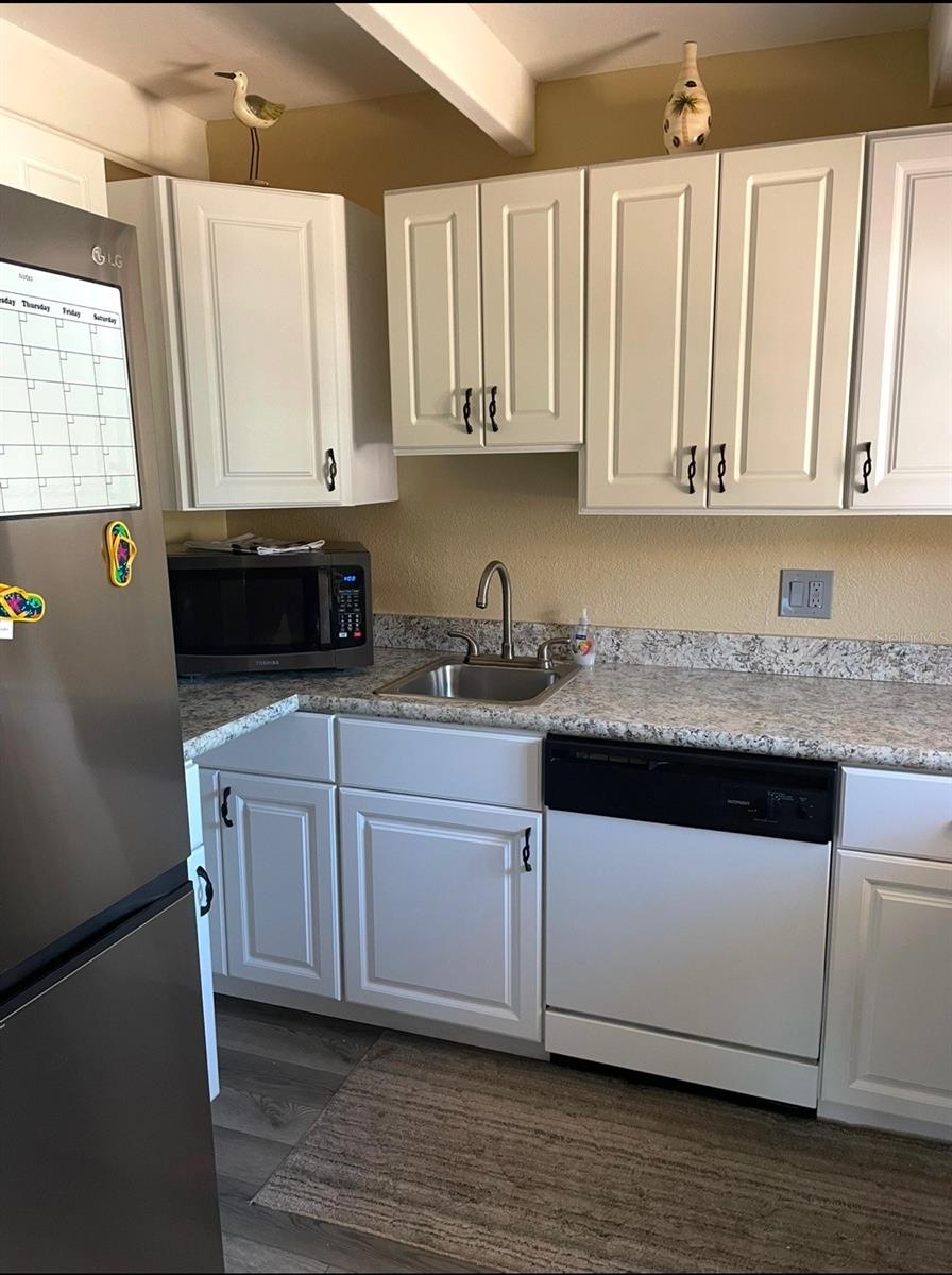 Image 6 of 36 For 1217 Club Circle