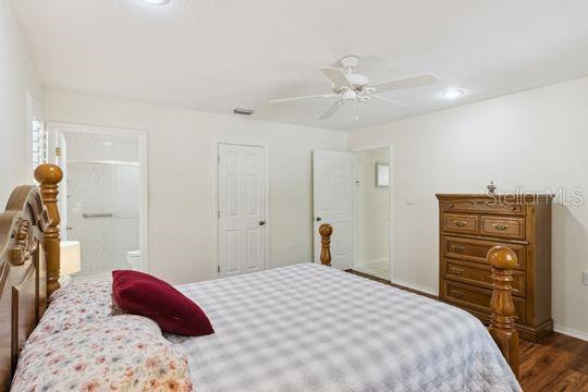 Image 24 of 51 For 10744 Beach Parkway