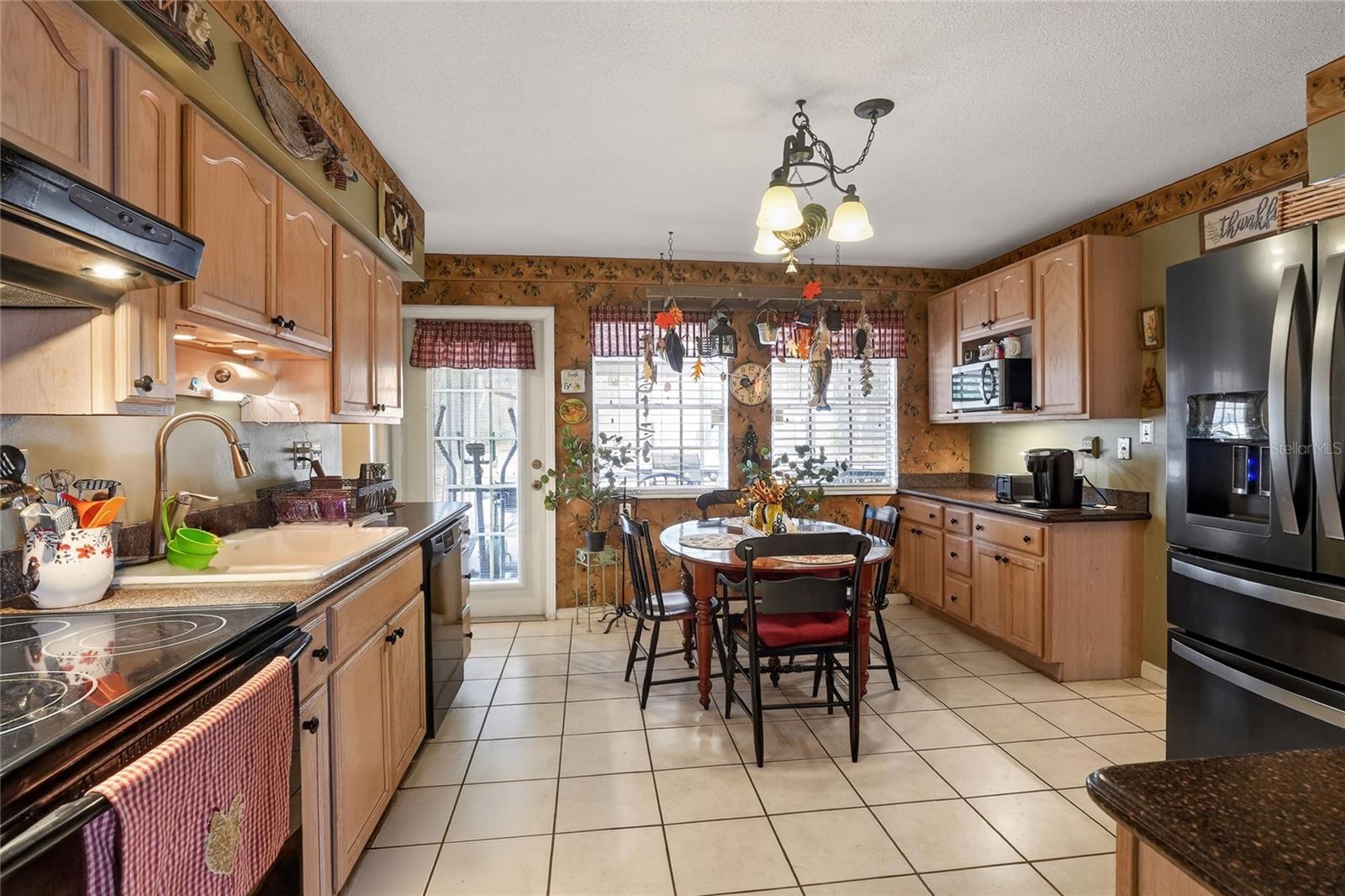 Image 13 of 47 For 1180 Yarnell Avenue