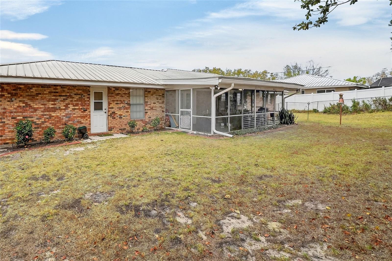 Image 35 of 47 For 1180 Yarnell Avenue