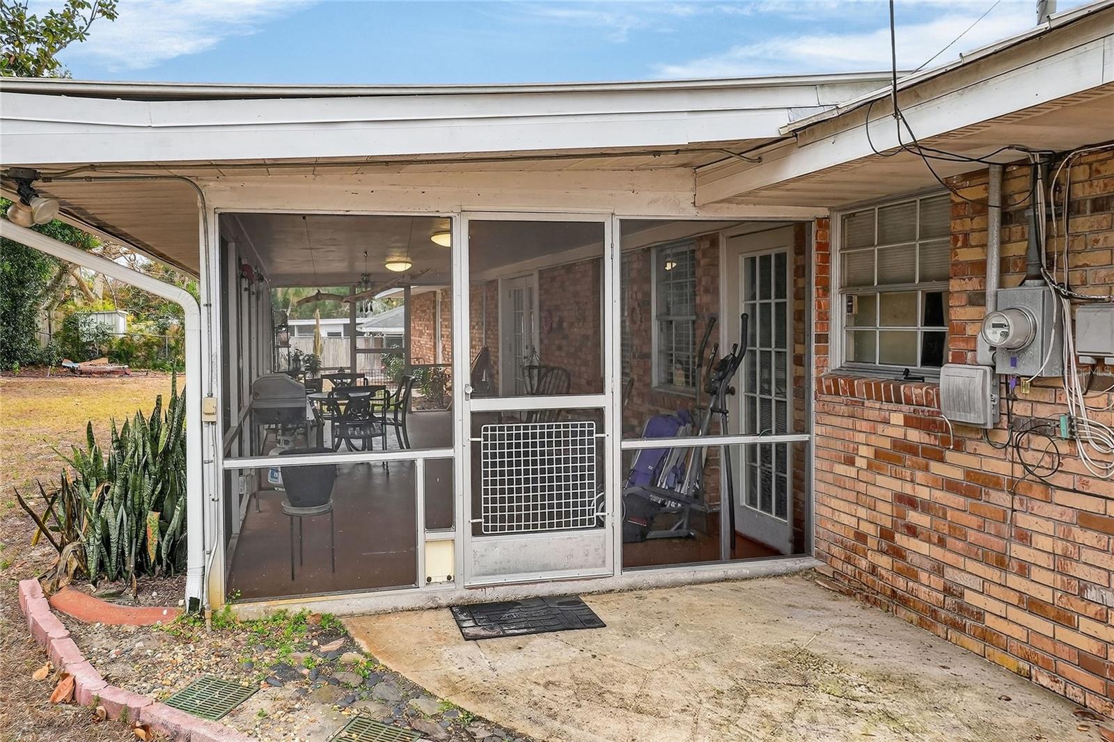 Image 37 of 47 For 1180 Yarnell Avenue