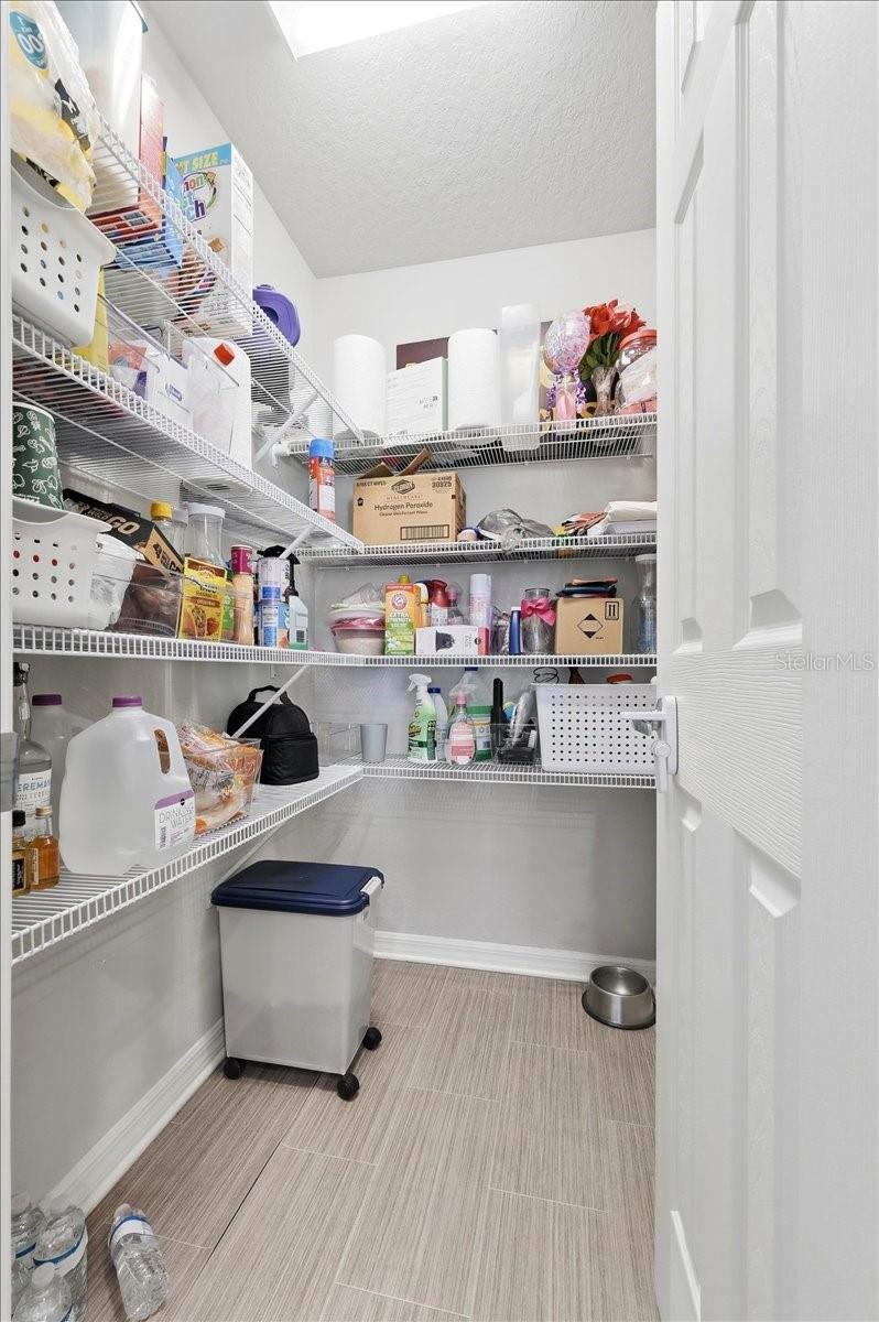 Image 12 of 46 For 7227 Victoria Road