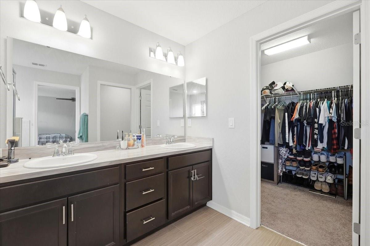 Image 21 of 46 For 7227 Victoria Road