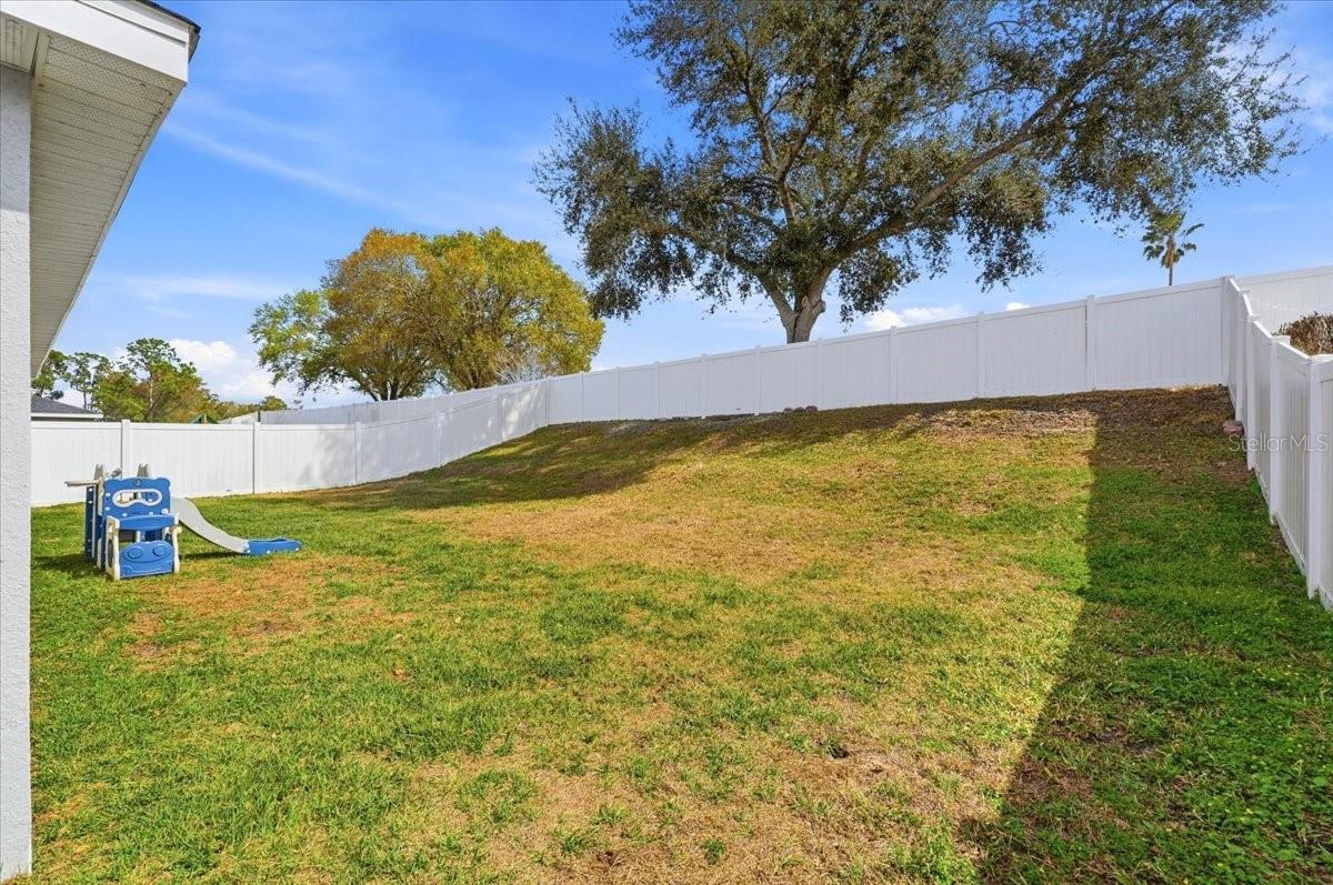 Image 34 of 46 For 7227 Victoria Road