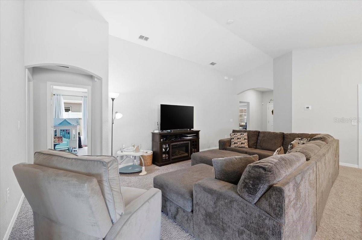 Image 5 of 46 For 7227 Victoria Road