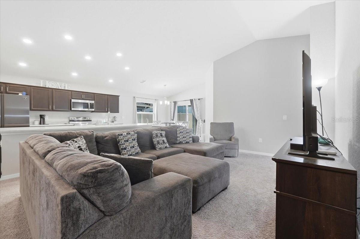 Image 6 of 46 For 7227 Victoria Road