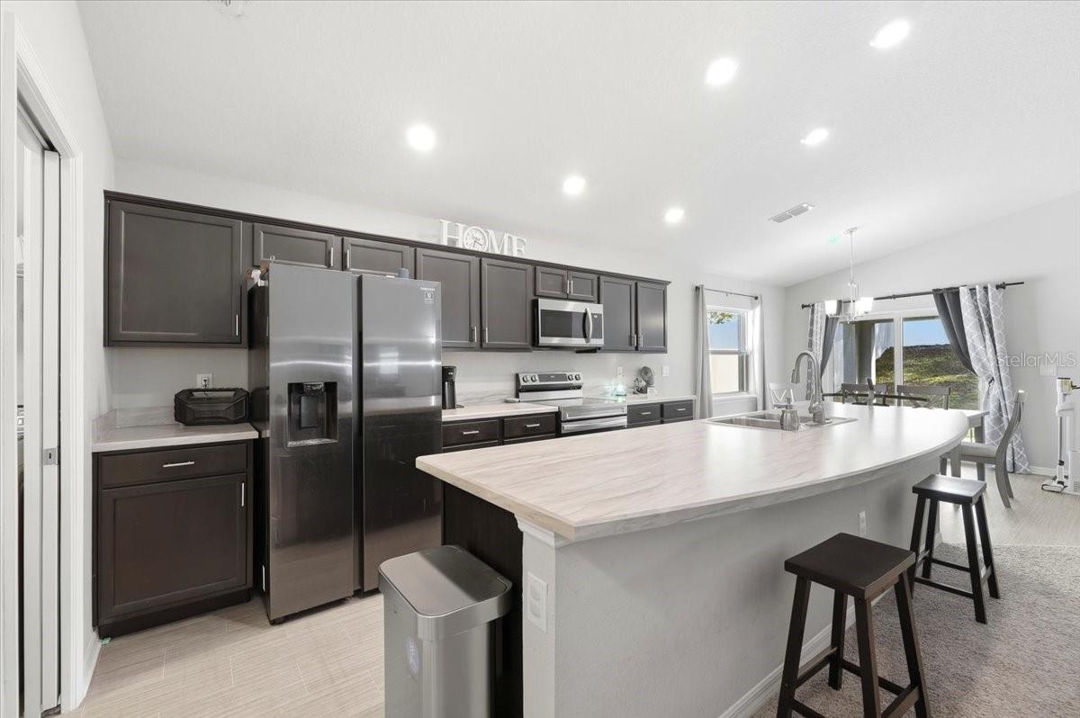 Image 8 of 46 For 7227 Victoria Road