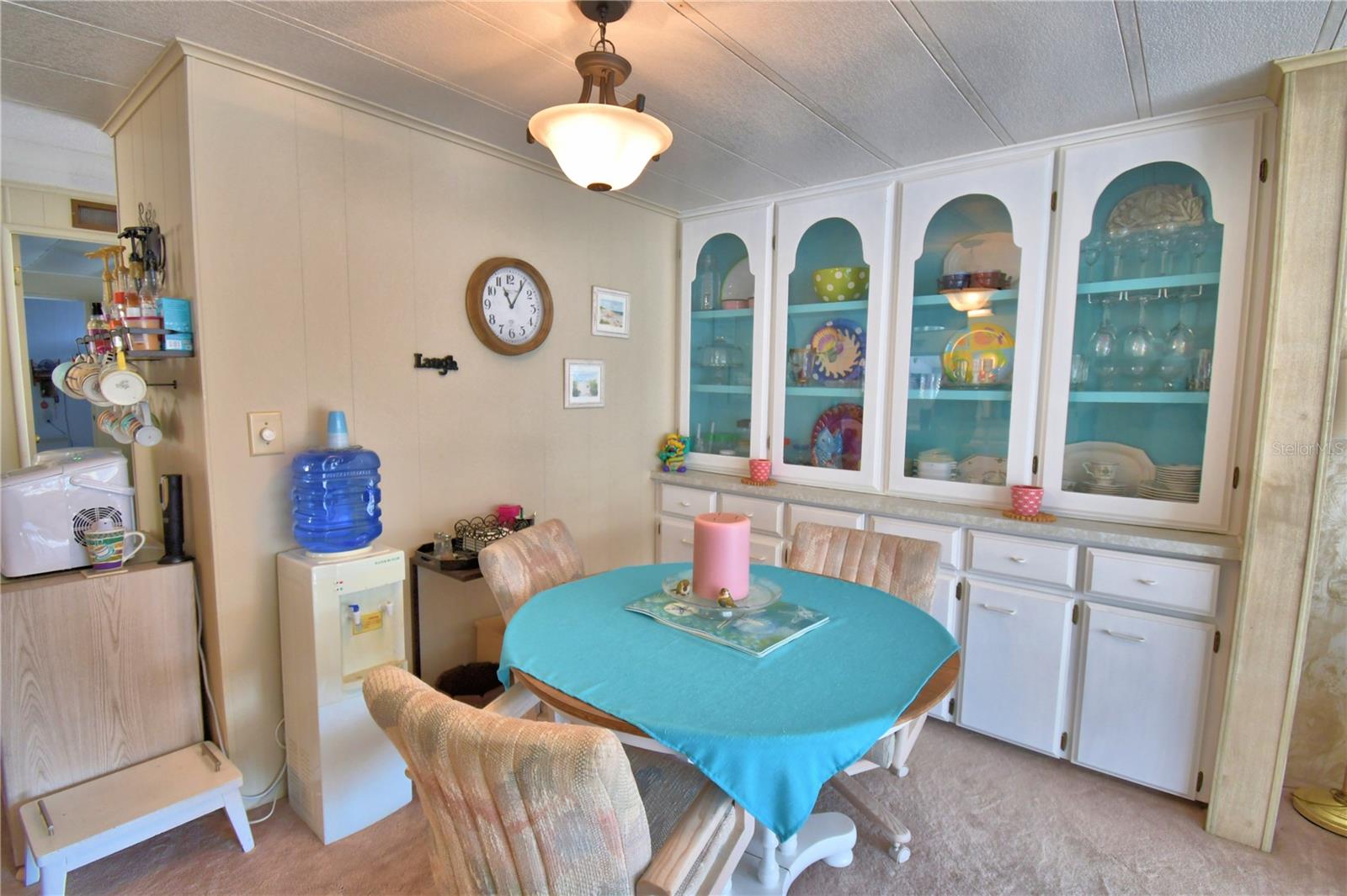 Listing photo id 35 for 4239 Cedarwood Street