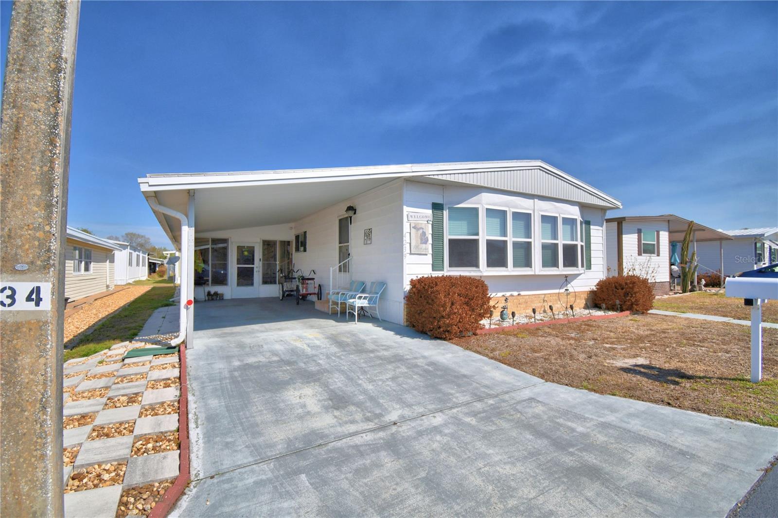 Listing photo id 39 for 4239 Cedarwood Street