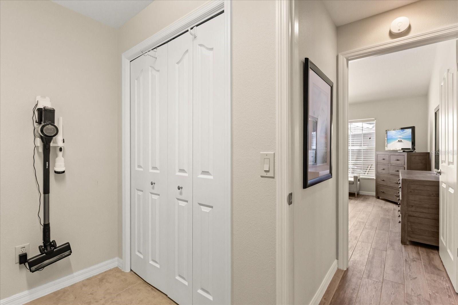 Image 21 of 28 For 2004 Flowersville Place