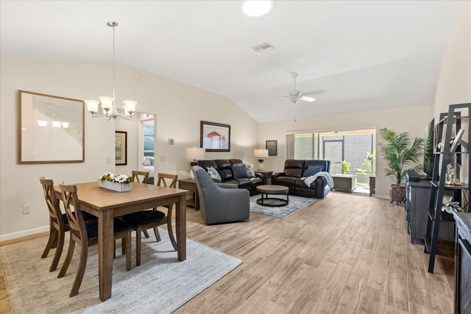 Image 5 of 28 For 2004 Flowersville Place