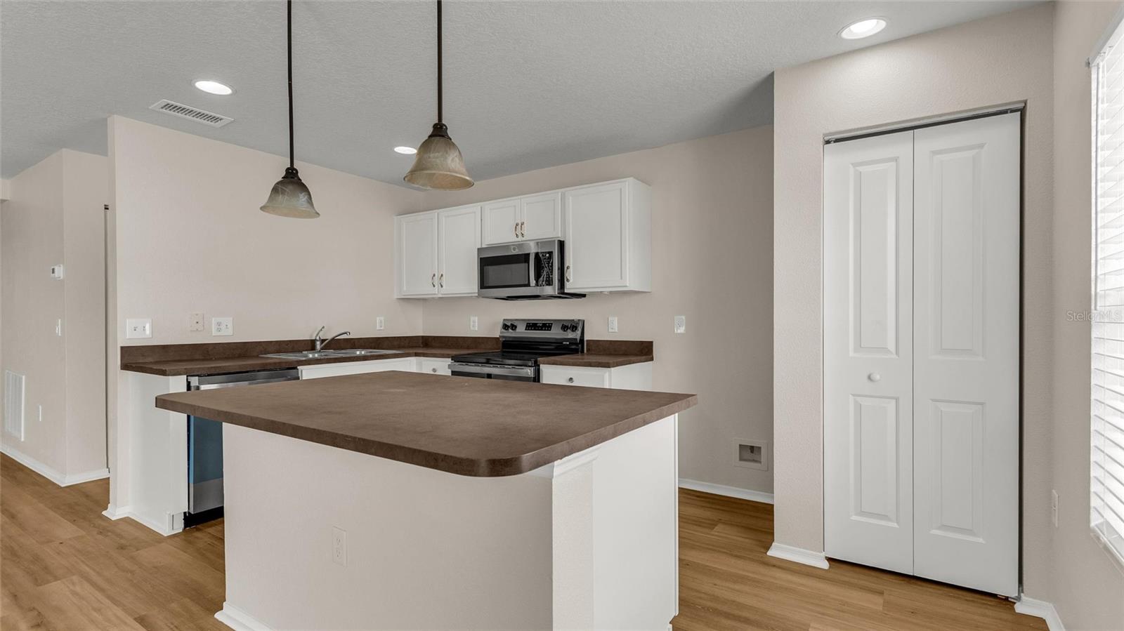 Image 10 of 35 For 7317 Tangle Bend Drive