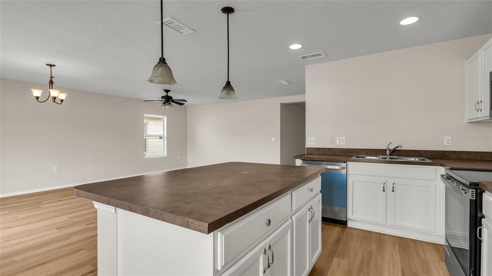 Image 11 of 35 For 7317 Tangle Bend Drive