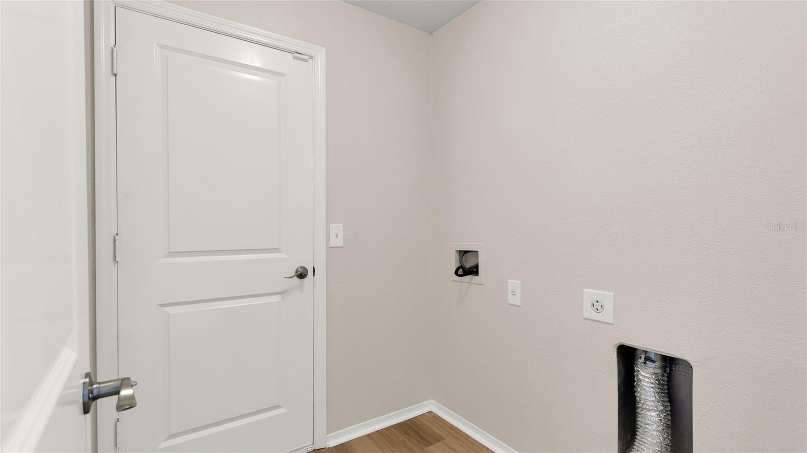 Image 17 of 35 For 7317 Tangle Bend Drive