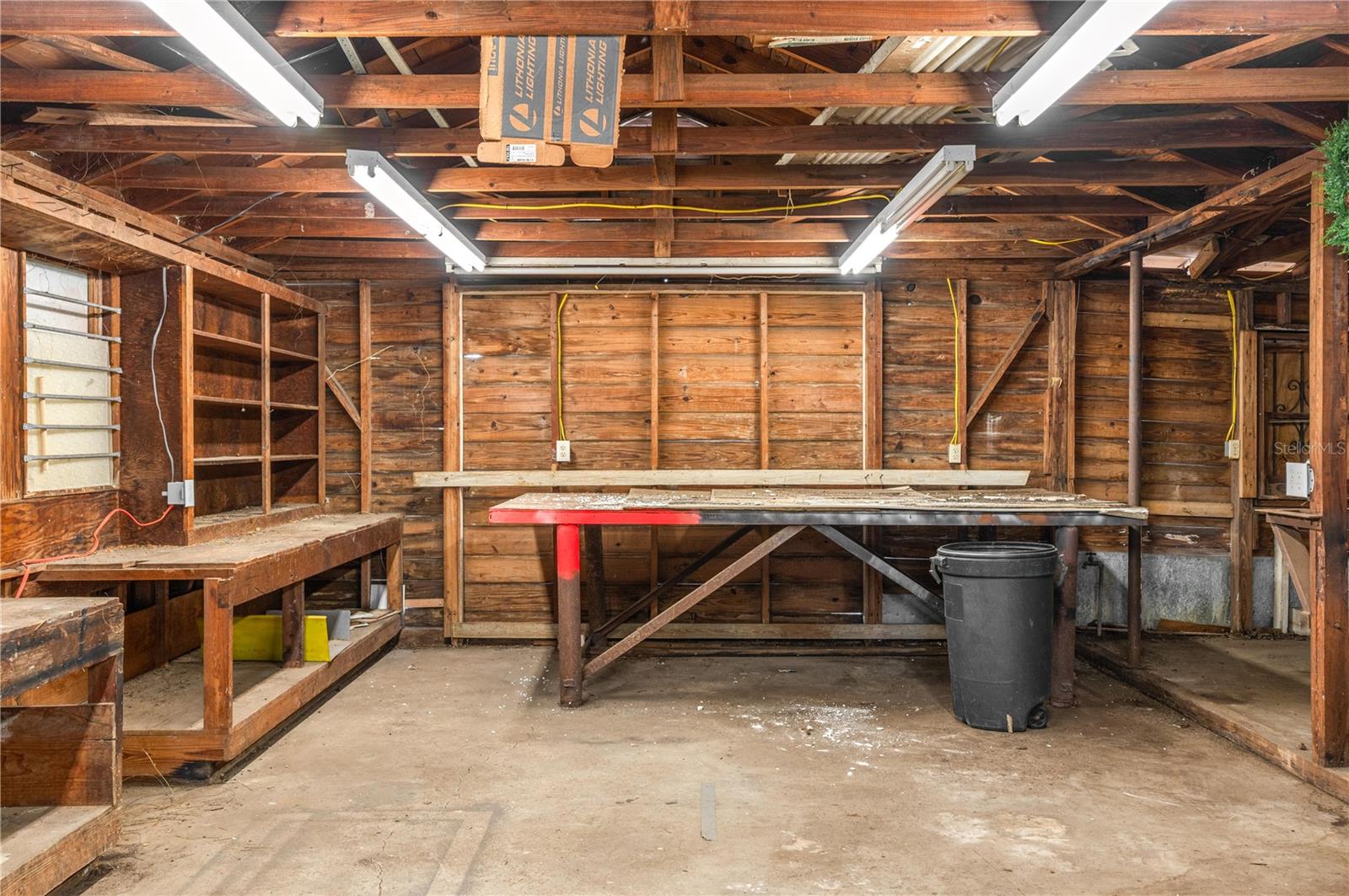 Image 24 of 26 For 427 Avenue E Se