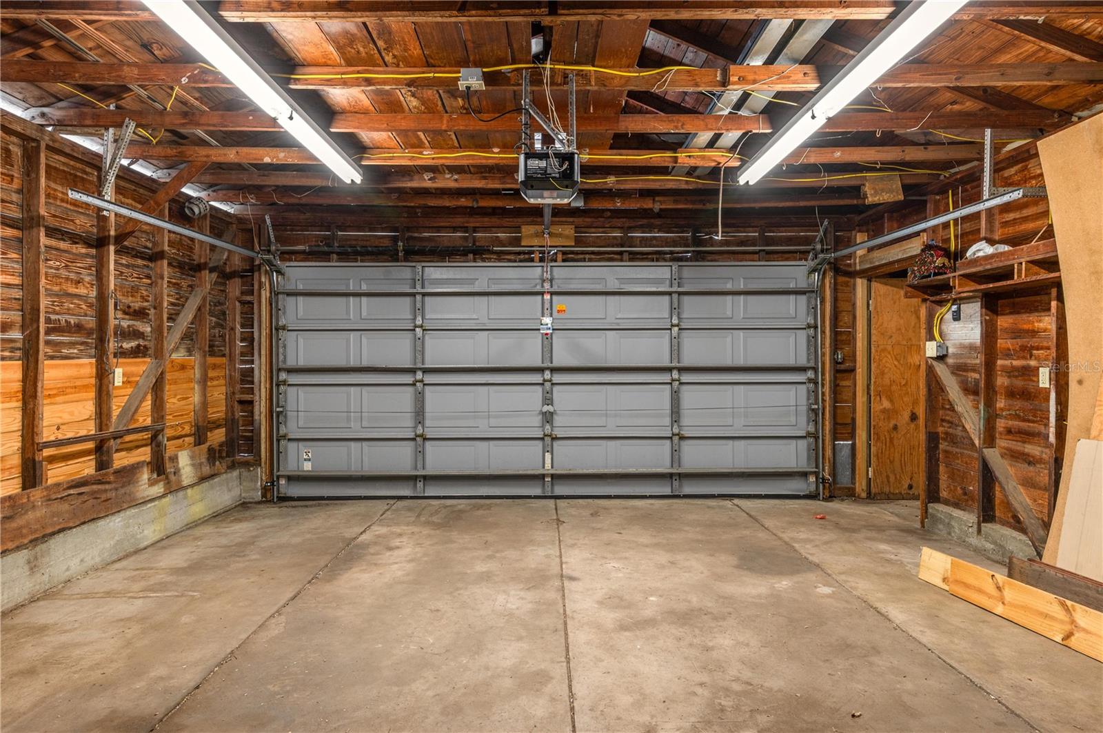 Image 26 of 26 For 427 Avenue E Se