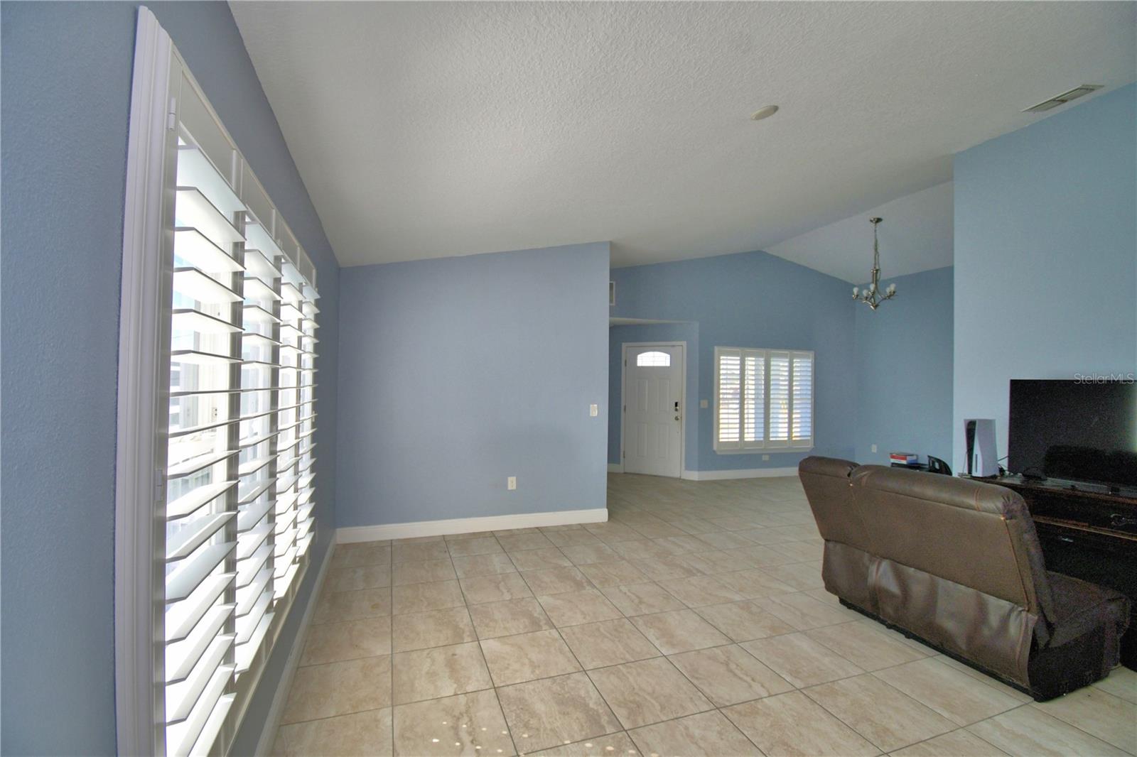 Image 11 of 33 For 53 Zinnia Lane E