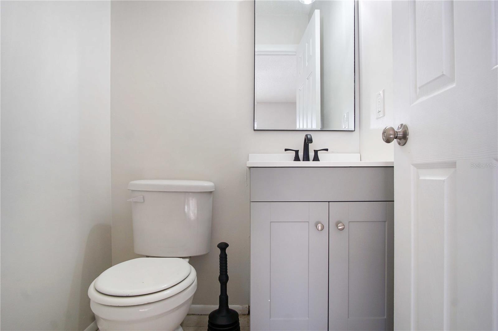 Image 10 of 16 For 2287 Nw Avenue