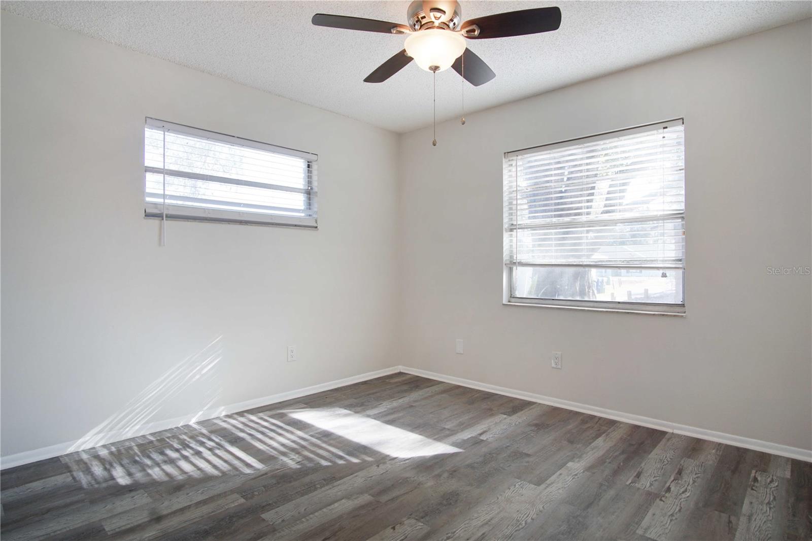 Image 11 of 16 For 2287 Nw Avenue