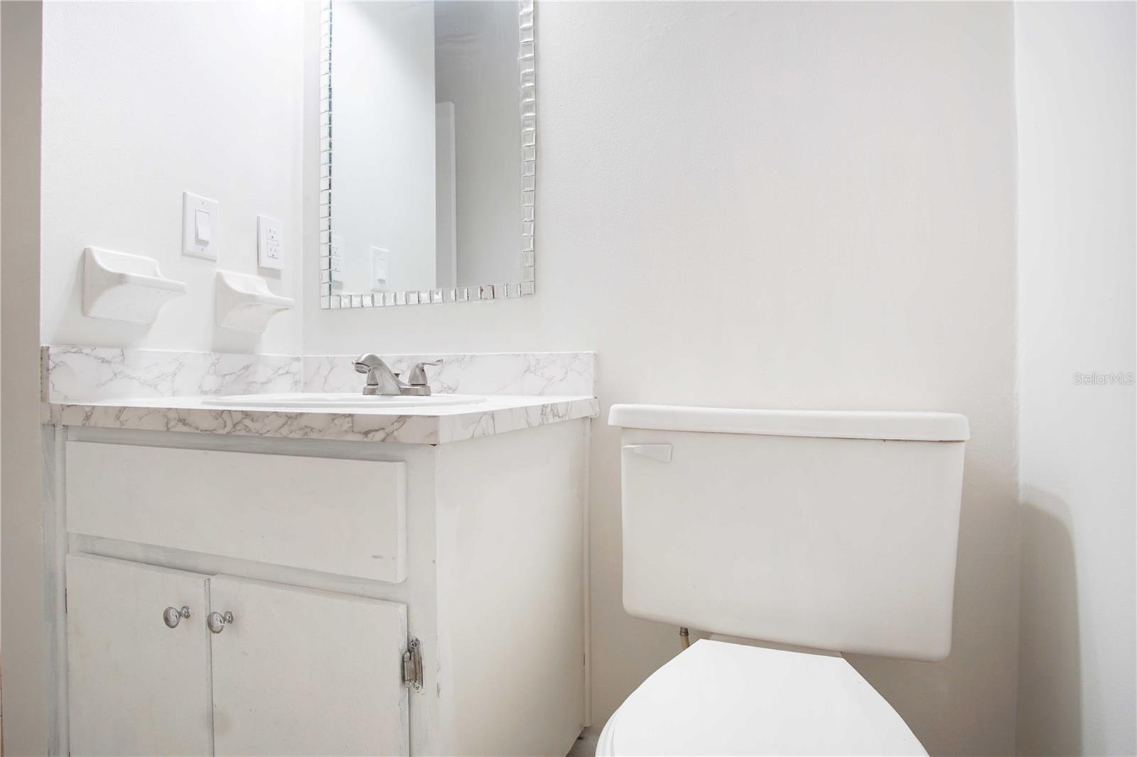 Image 14 of 16 For 2287 Nw Avenue