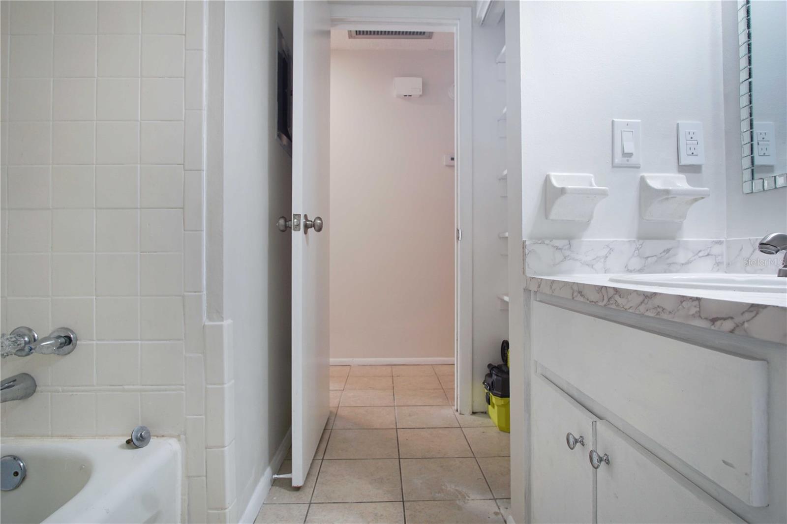 Image 15 of 16 For 2287 Nw Avenue