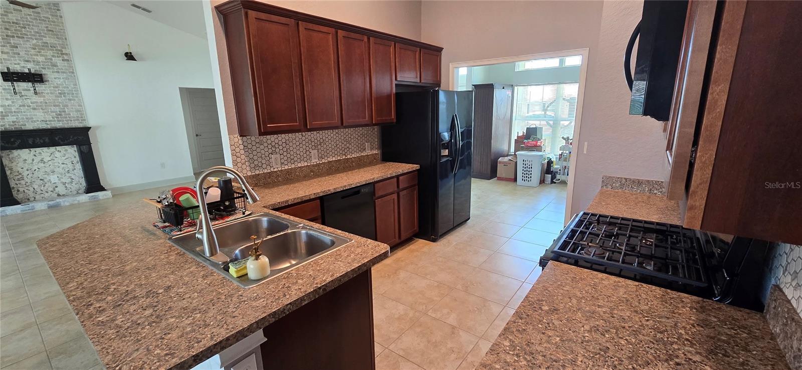 Image 11 of 31 For 1400 Eagle Crest Blvd