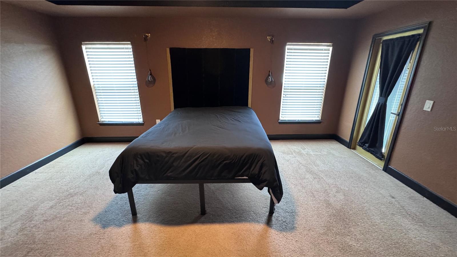 Image 13 of 31 For 1400 Eagle Crest Blvd