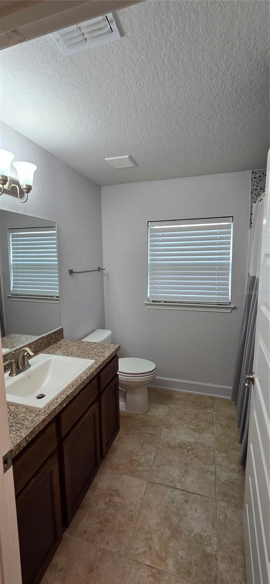 Image 20 of 31 For 1400 Eagle Crest Blvd