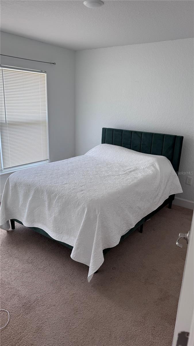 Image 21 of 31 For 1400 Eagle Crest Blvd