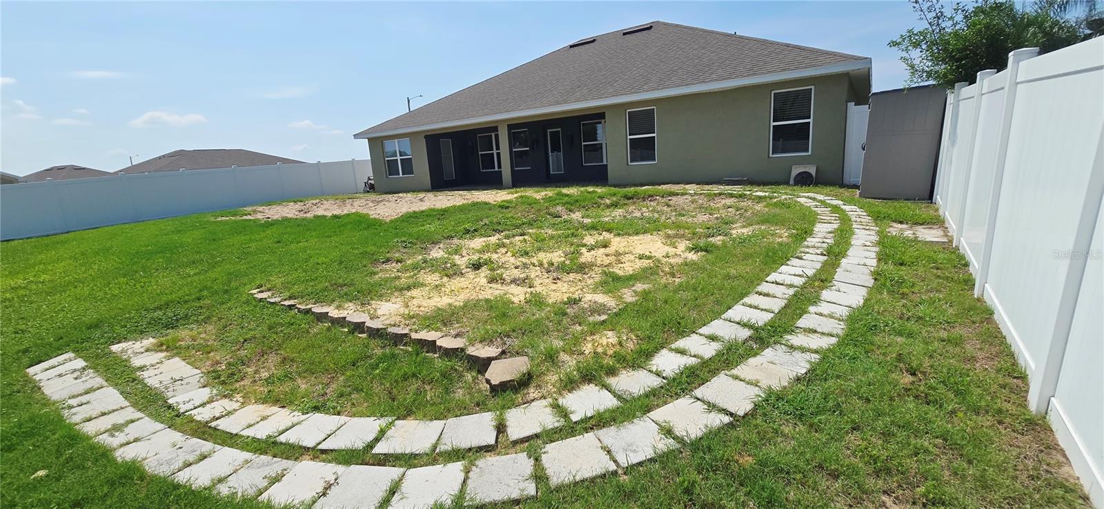 Image 25 of 31 For 1400 Eagle Crest Blvd