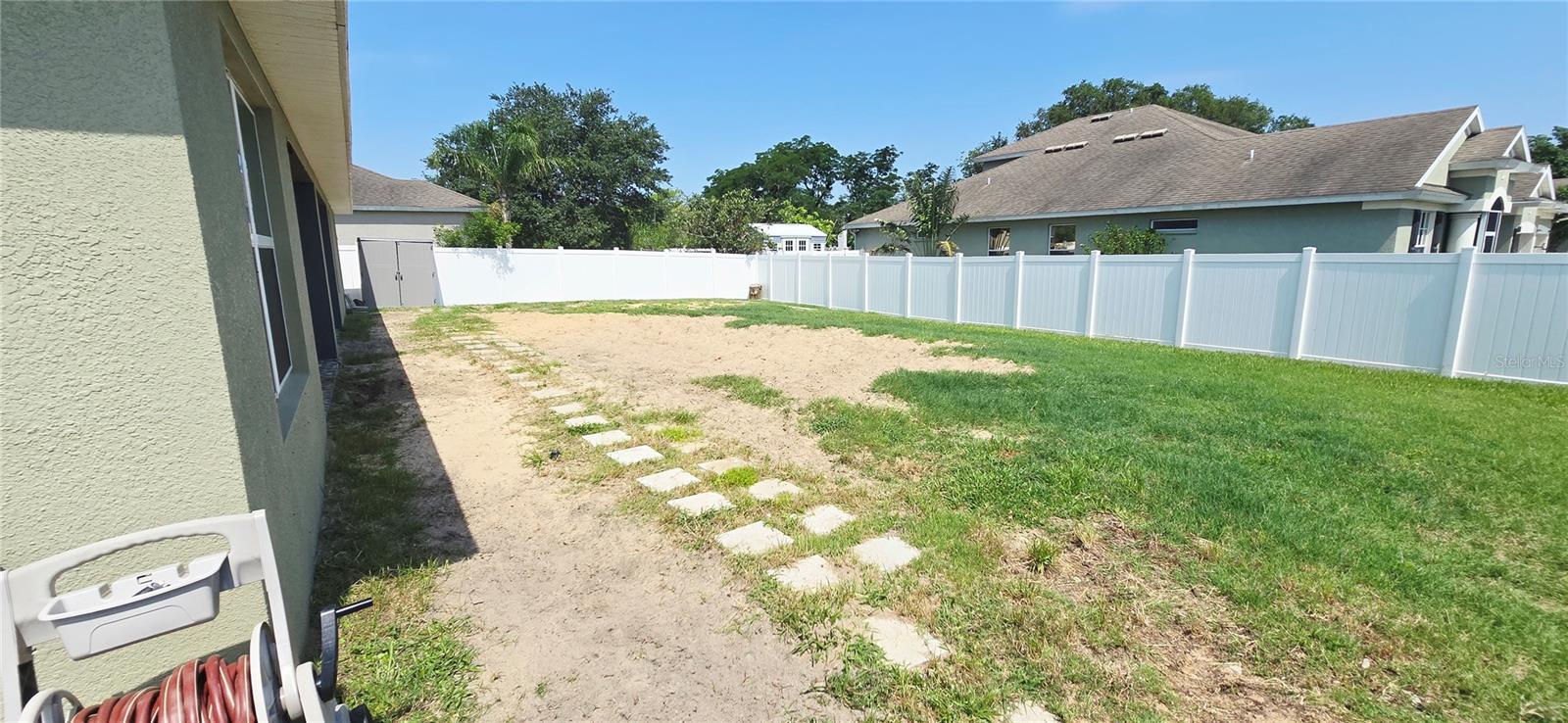 Image 27 of 31 For 1400 Eagle Crest Blvd