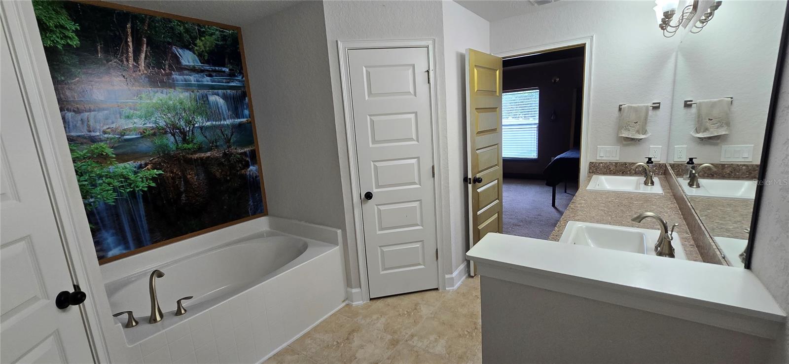 Image 29 of 31 For 1400 Eagle Crest Blvd