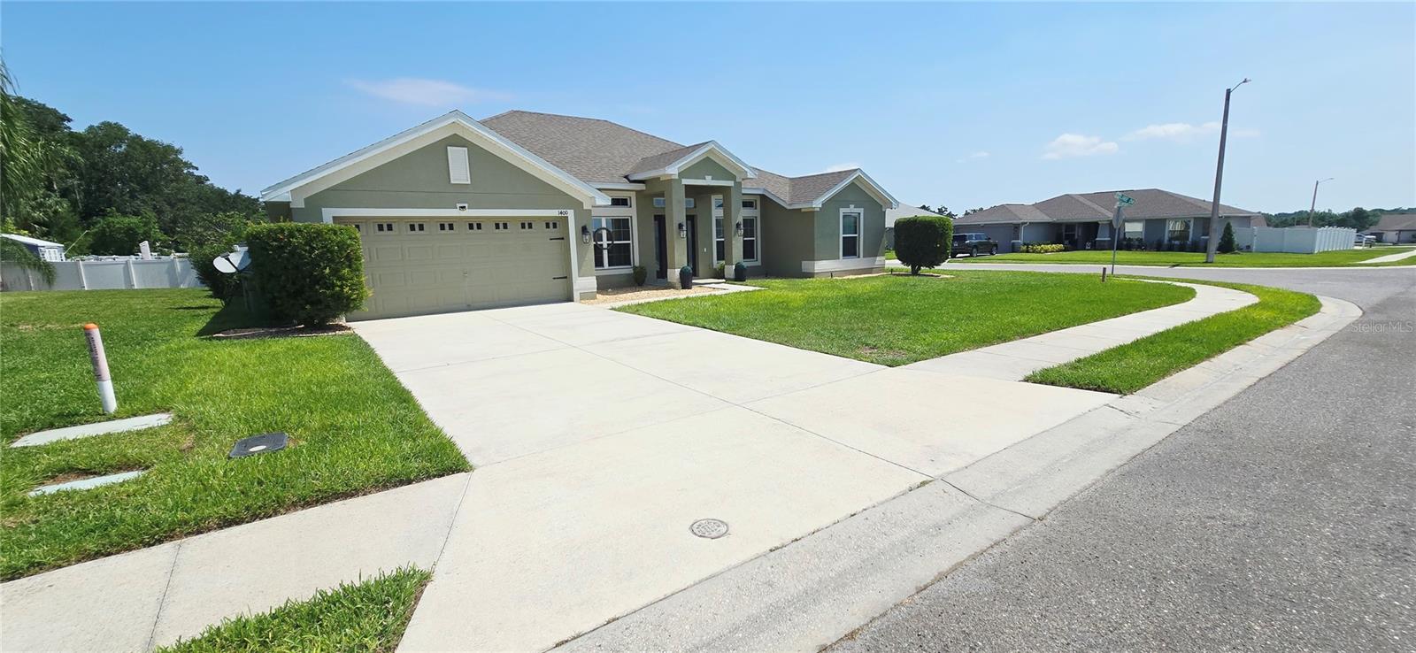 Image 3 of 31 For 1400 Eagle Crest Blvd