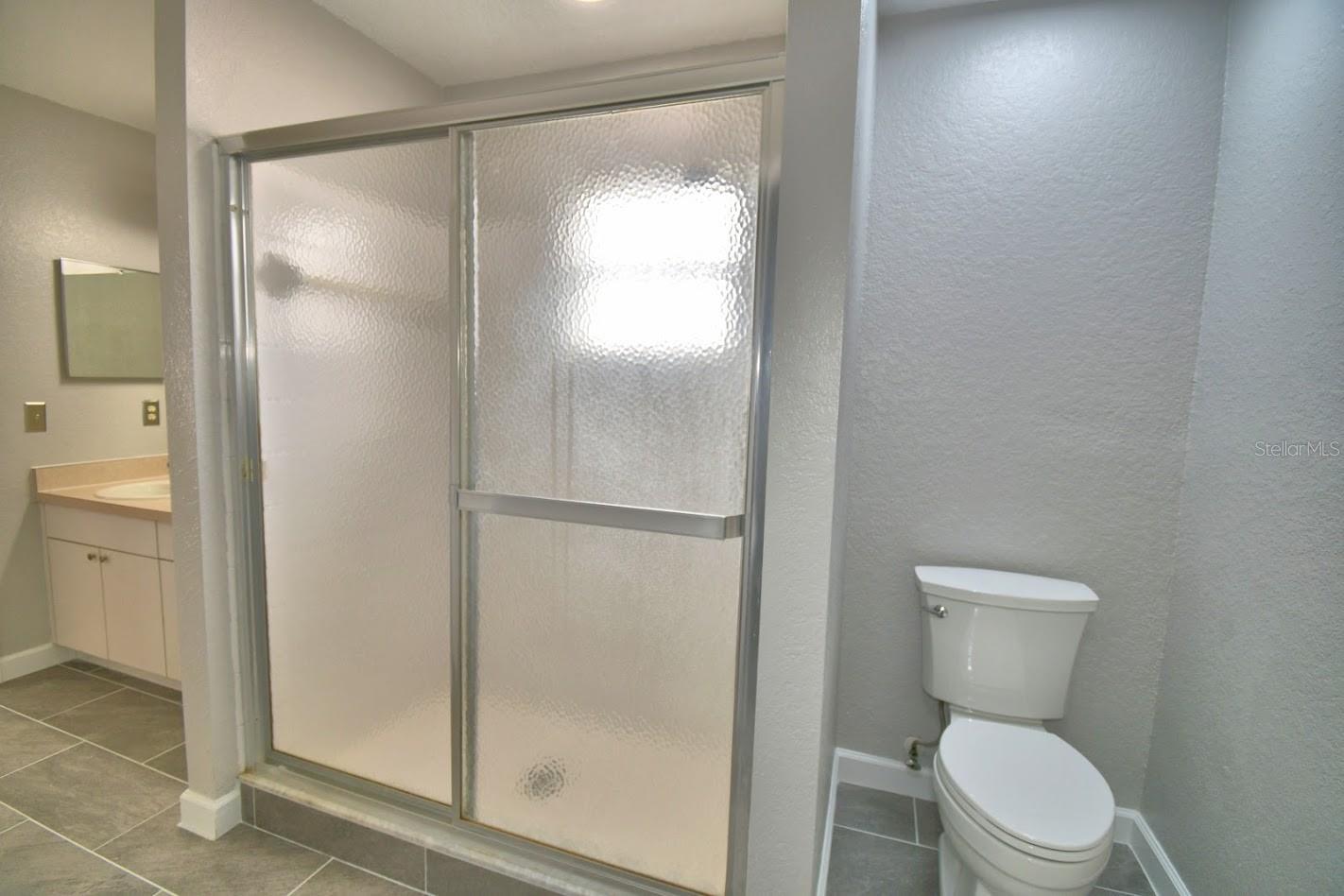 Image 17 of 32 For 511 Heather Glen Drive