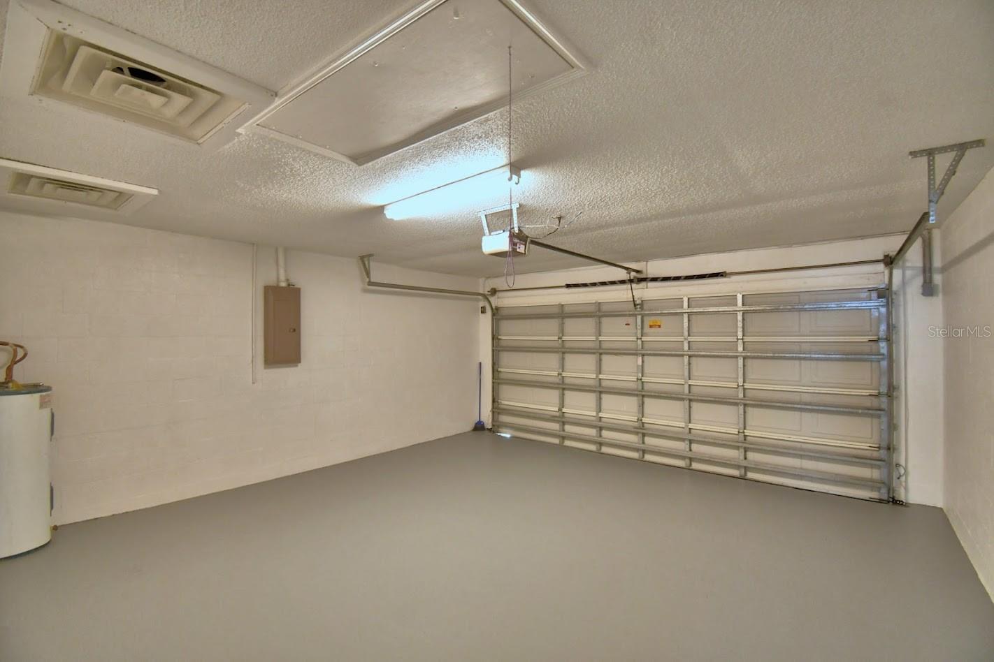 Image 24 of 32 For 511 Heather Glen Drive