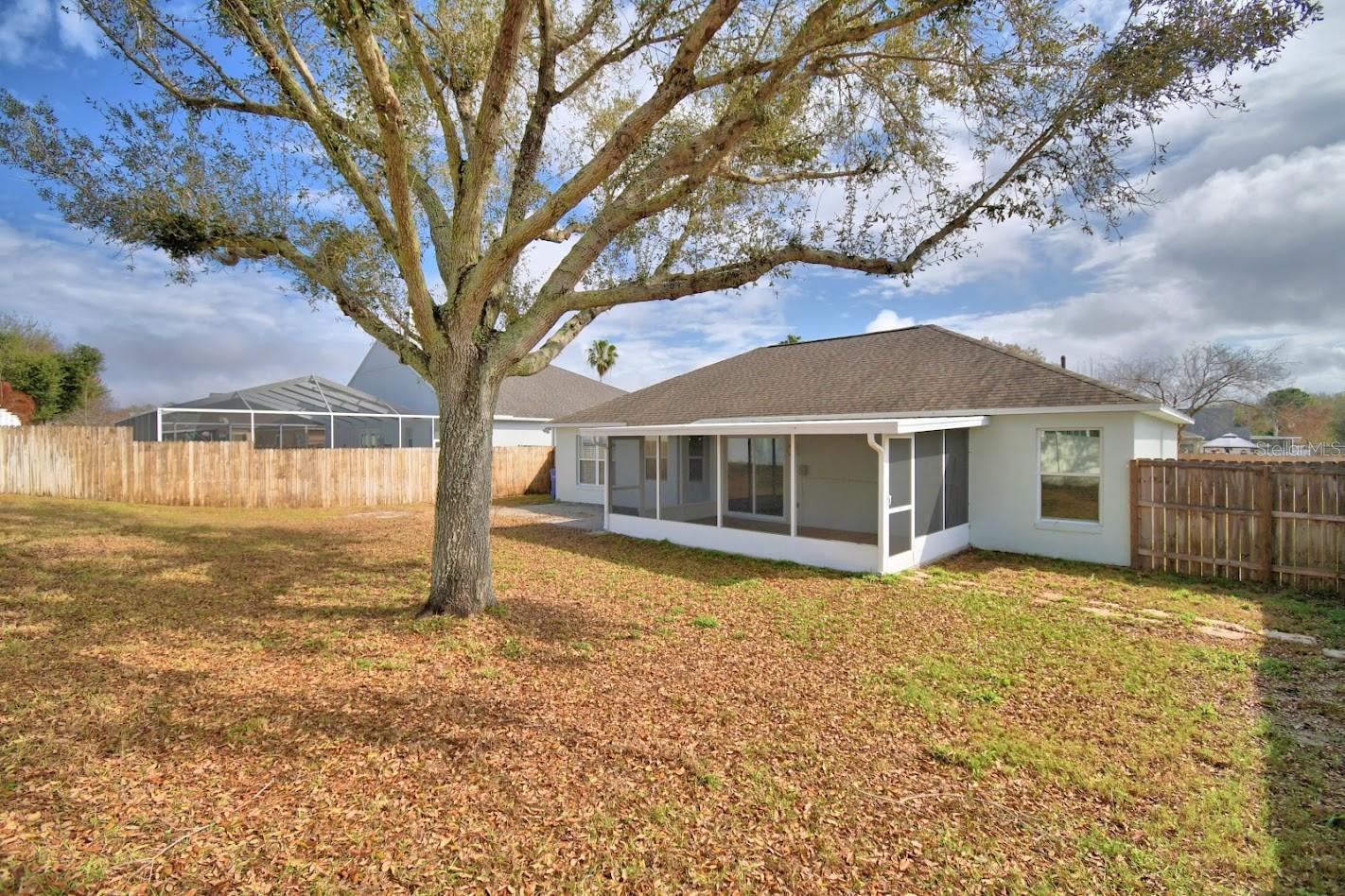 Image 27 of 32 For 511 Heather Glen Drive