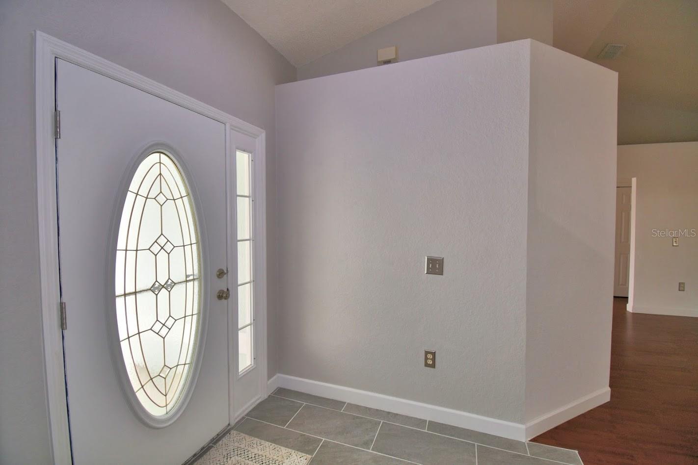 Image 4 of 32 For 511 Heather Glen Drive