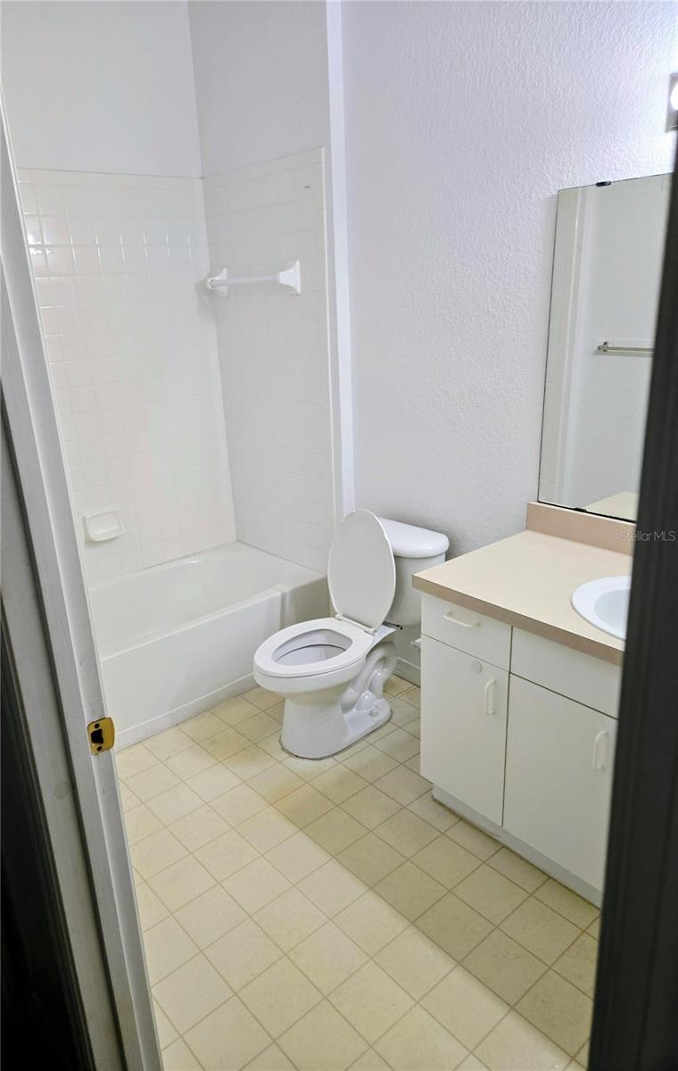 Image 15 of 24 For 3561 Conroy Road 212