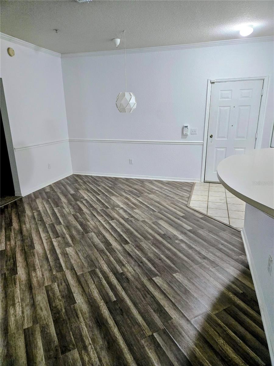 Image 3 of 24 For 3561 Conroy Road 212