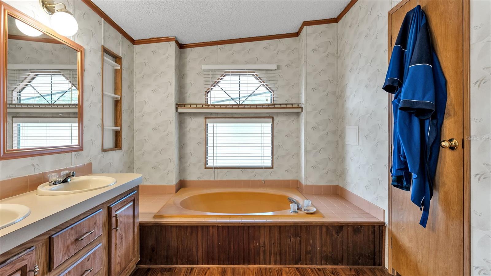 Image 30 of 62 For 6129 Forest Lane