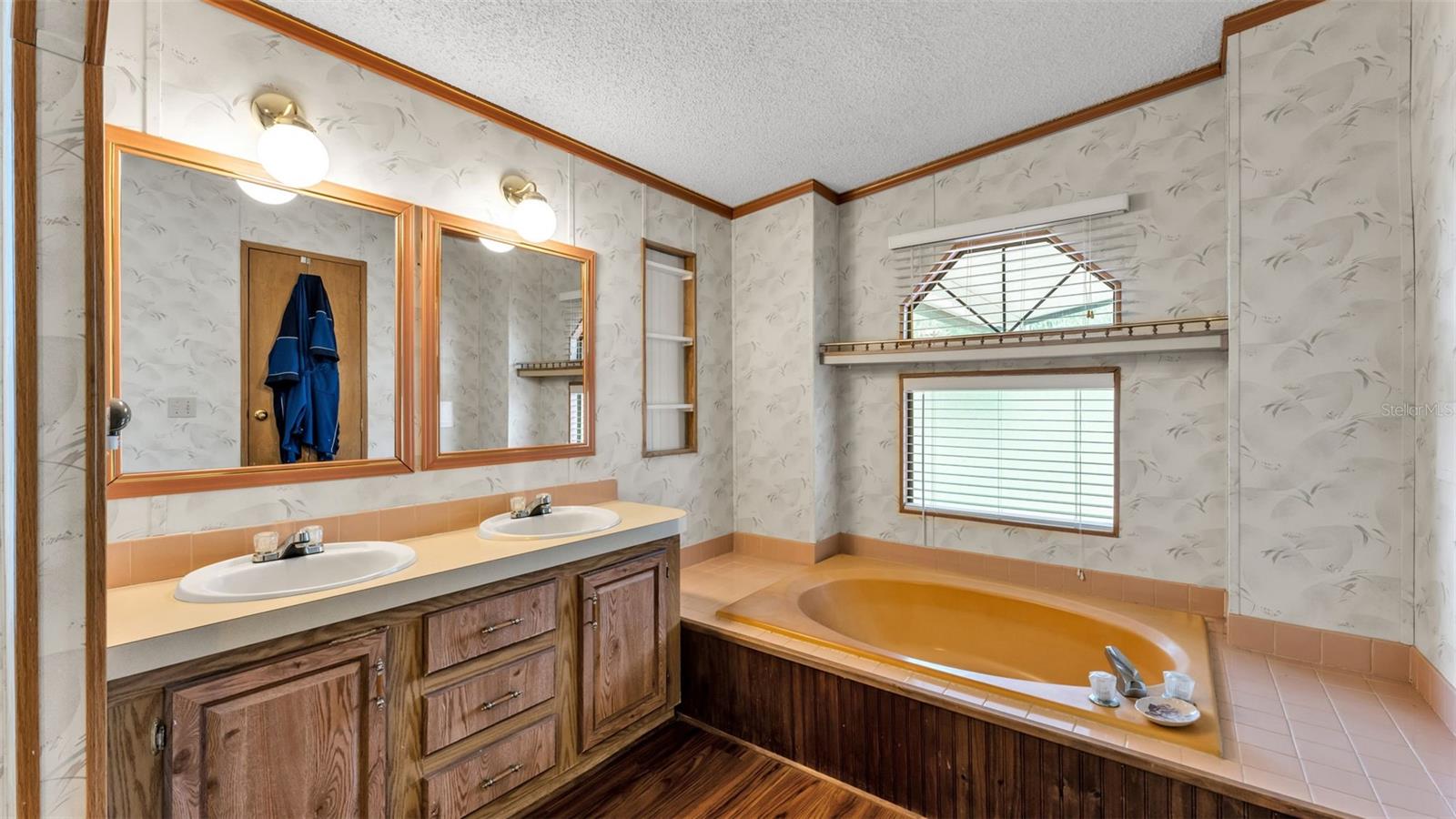 Image 31 of 62 For 6129 Forest Lane