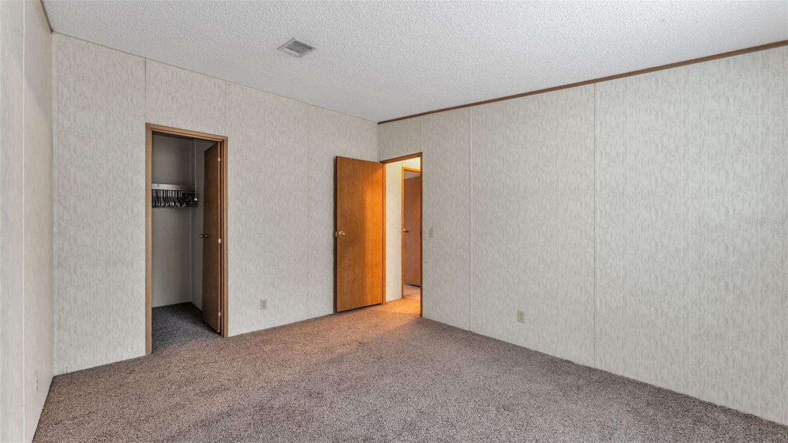 Image 40 of 62 For 6129 Forest Lane