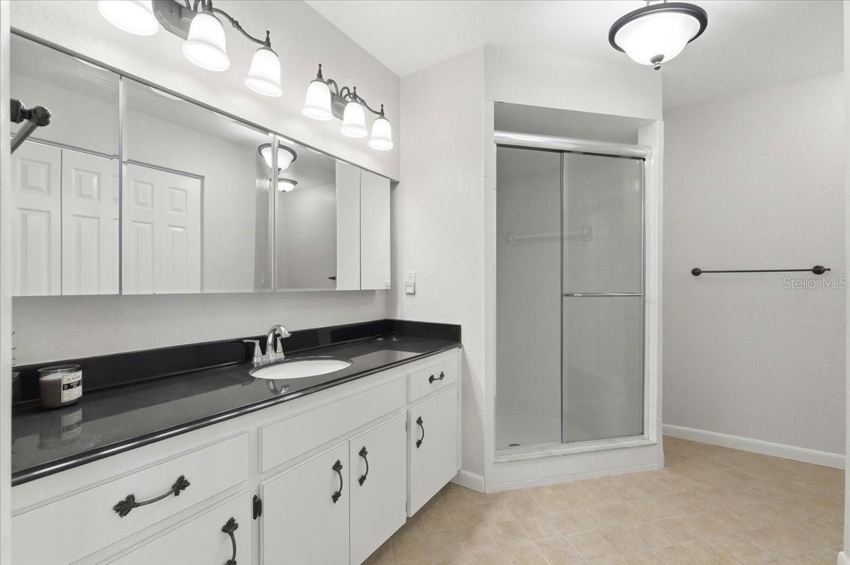 Image 29 of 48 For 4454 Glenns Landing