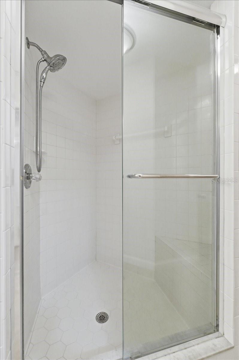 Image 31 of 48 For 4454 Glenns Landing