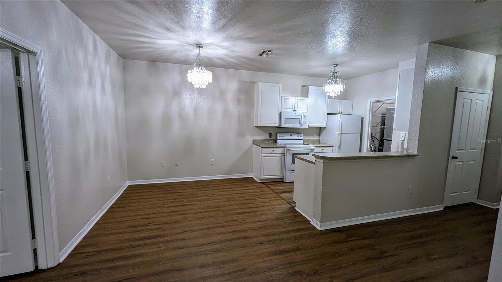 Image 4 of 20 For 4009 Hemingway Circle