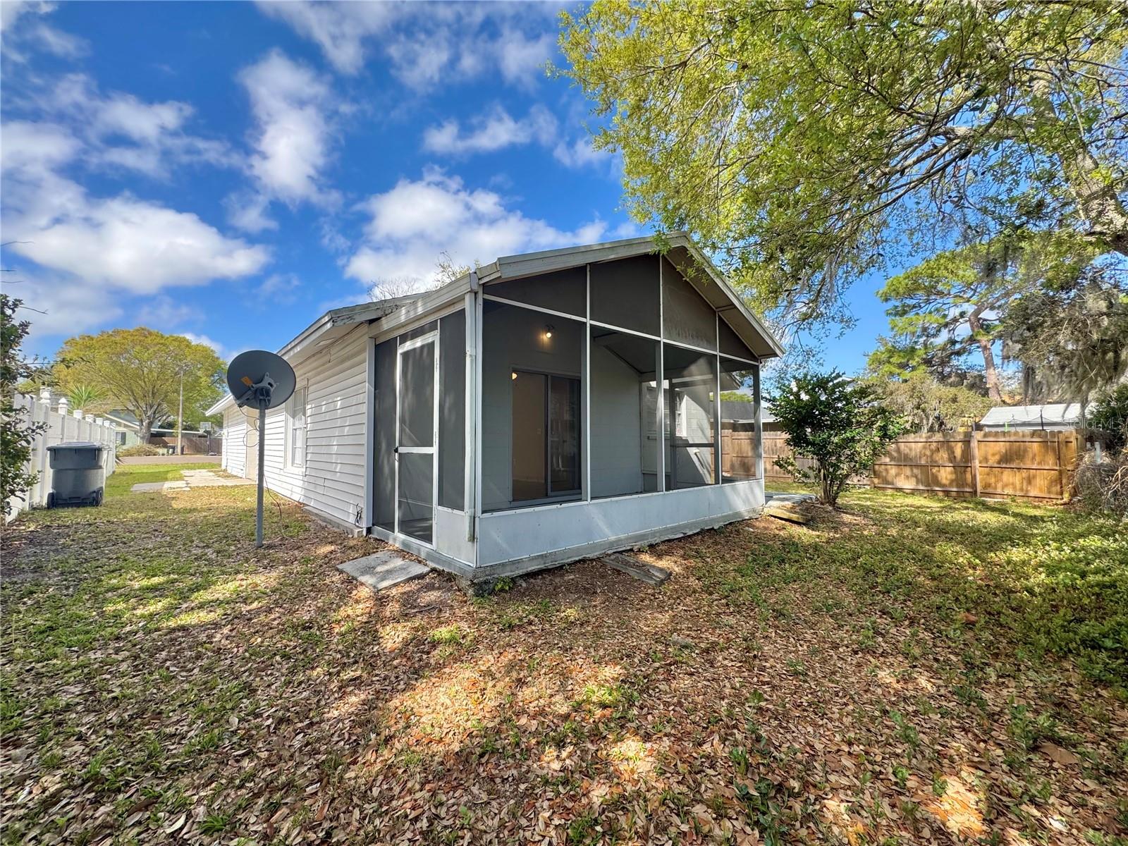 Image 27 of 27 For 817 Whisper Lake Court